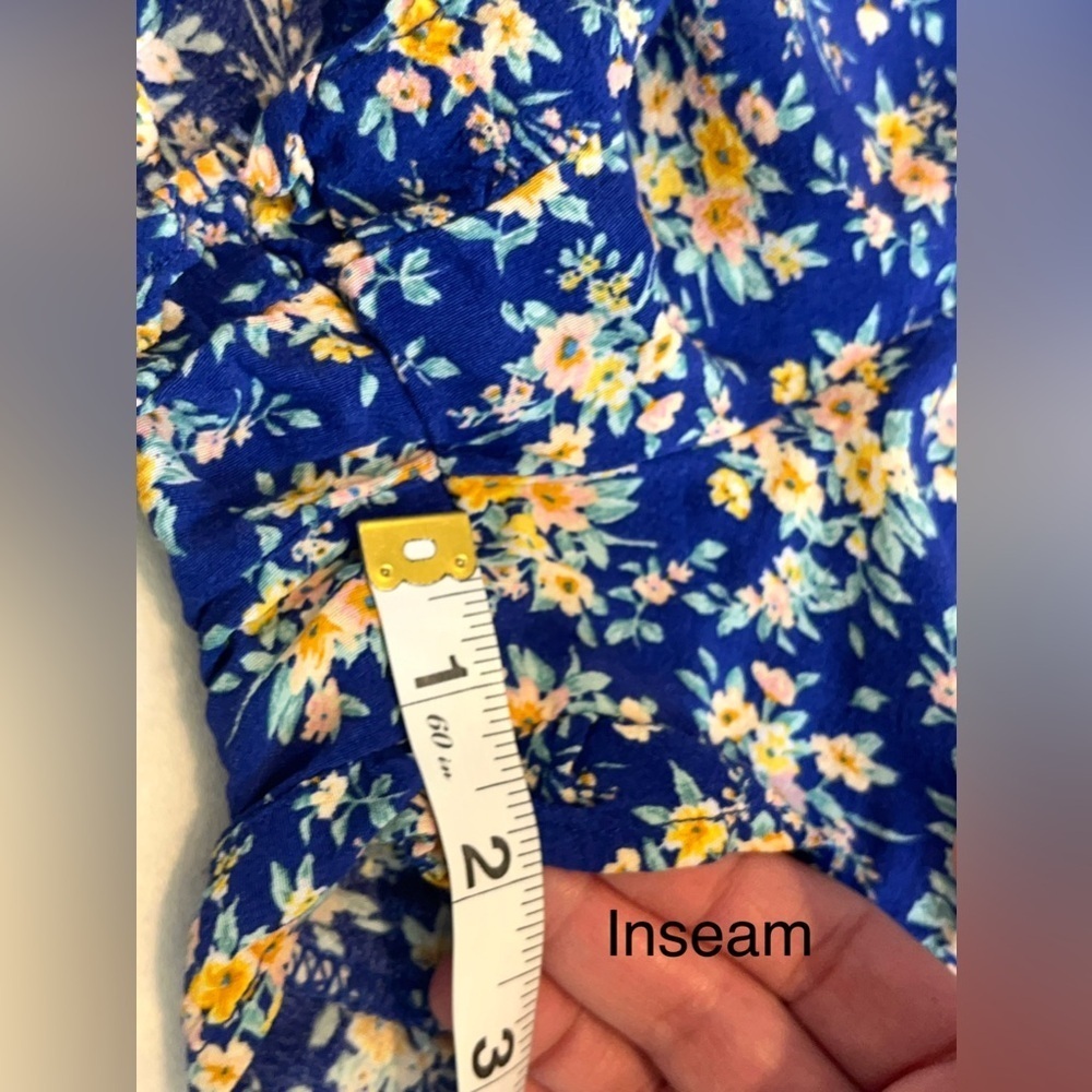 American Eagle Outfitters Blue Floral Elastic Waist Ruffle Shorts Size Small - Picture 10 of 16